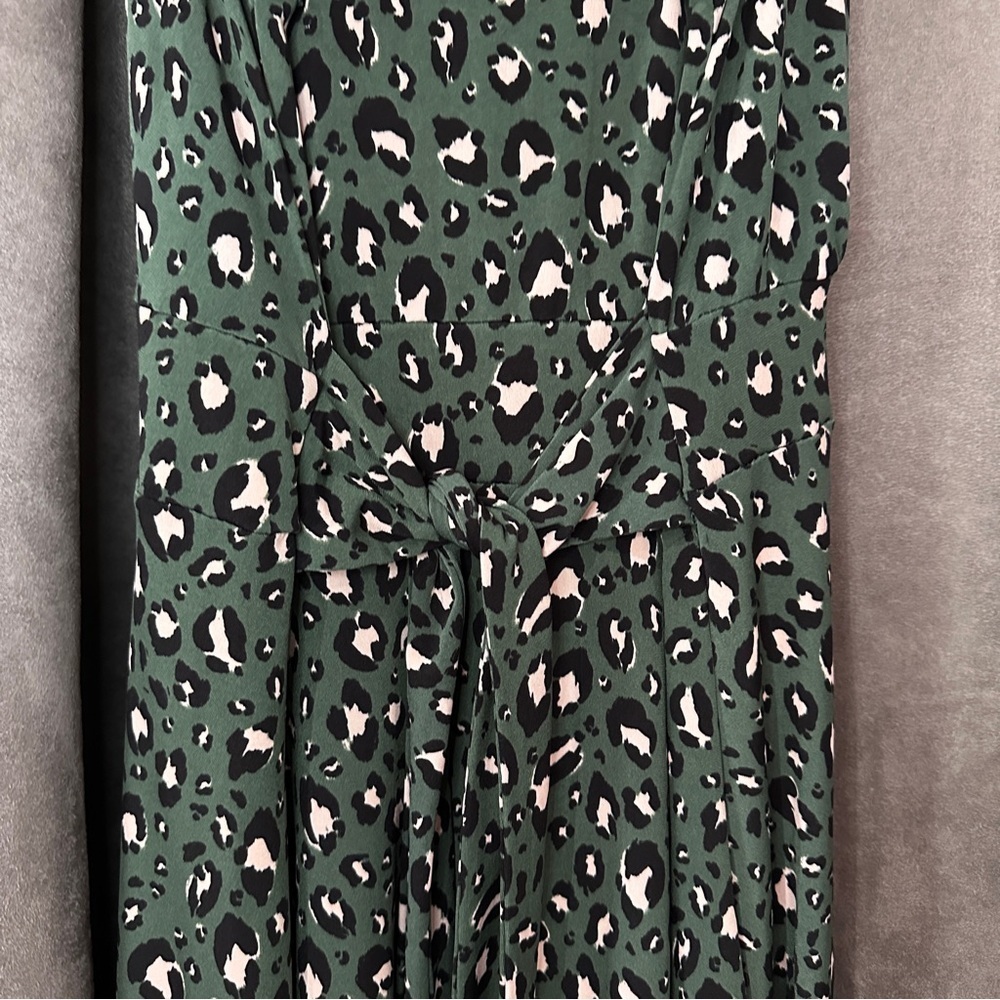 Torrid Studio Knit Wrap Dress Stretch Hi-Lo Glam Green Leopard 00 (US 10) Glam - Picture 8 of 15